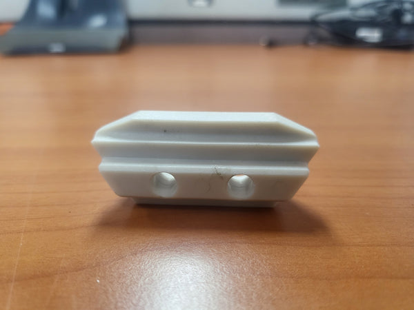 Support en plastique ELH pour chemins de câbles en aluminium