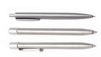 Stylo et crayon à corps métallique