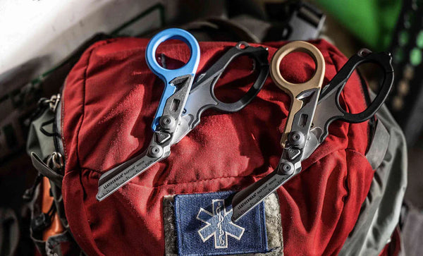 Leatherman Raptor Rescue avec 6 outils de secours intégrés et étui MOLLE - Poignées noires - Boîte