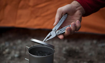 Leatherman Sidekick Outil multifonction léger 198 g, lames en acier inoxydable 420HC, étui en nylon - Argent - Boîte
